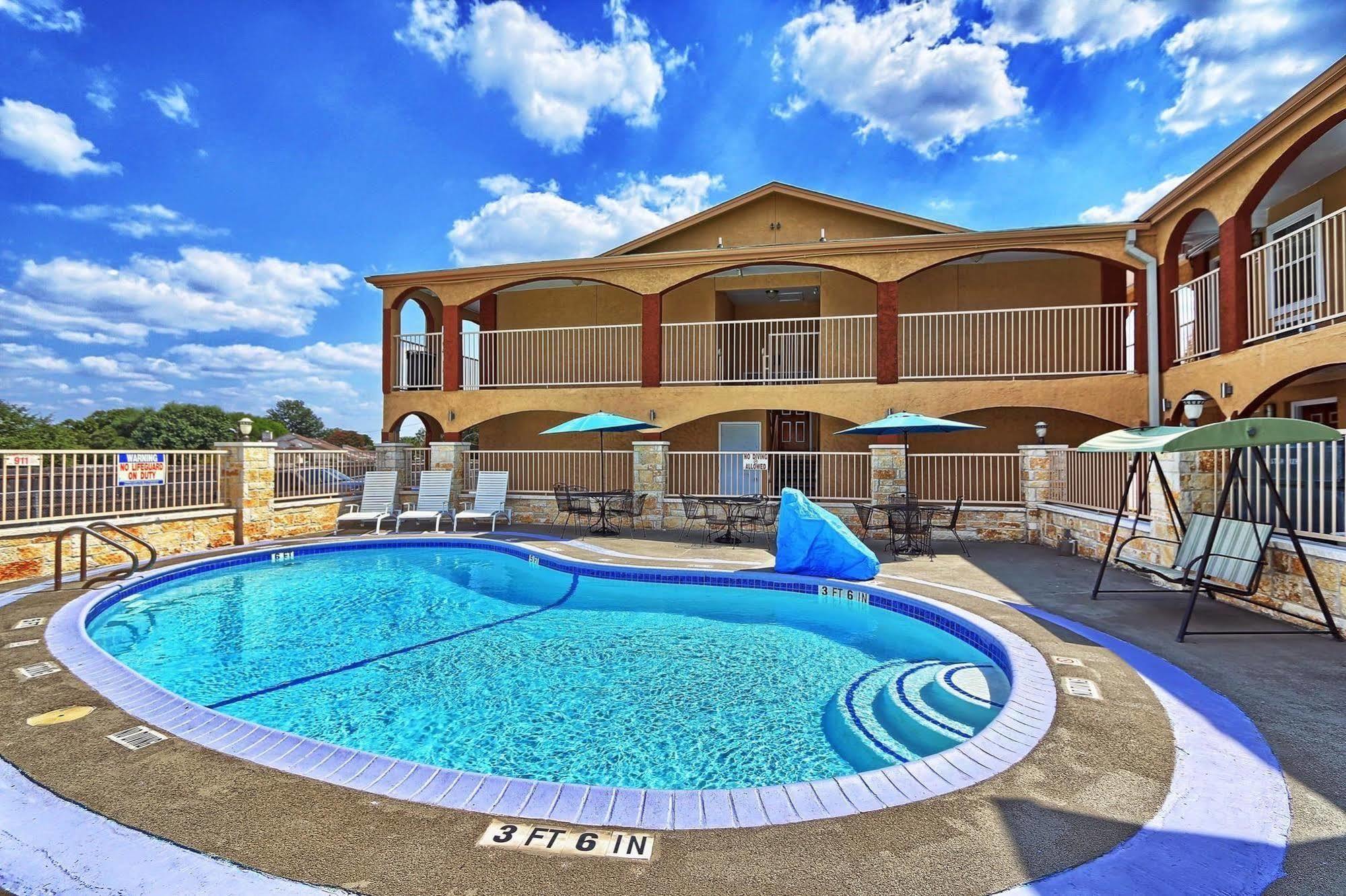 Econo Lodge Austin South Exterior photo